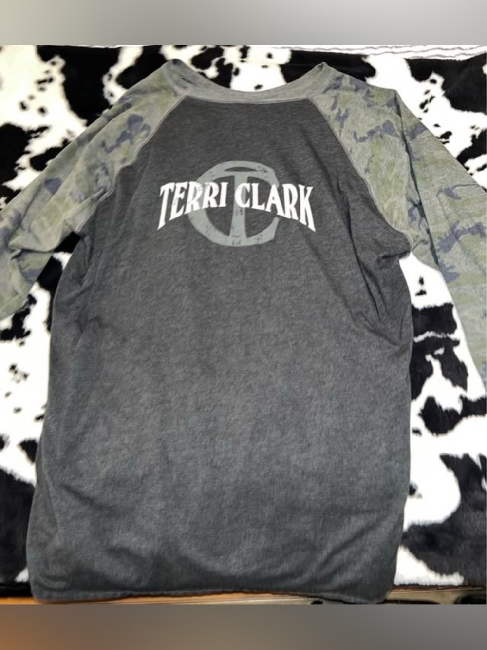 Terri Clark Women's Gray Raglan Jersey with Camo Sleeves